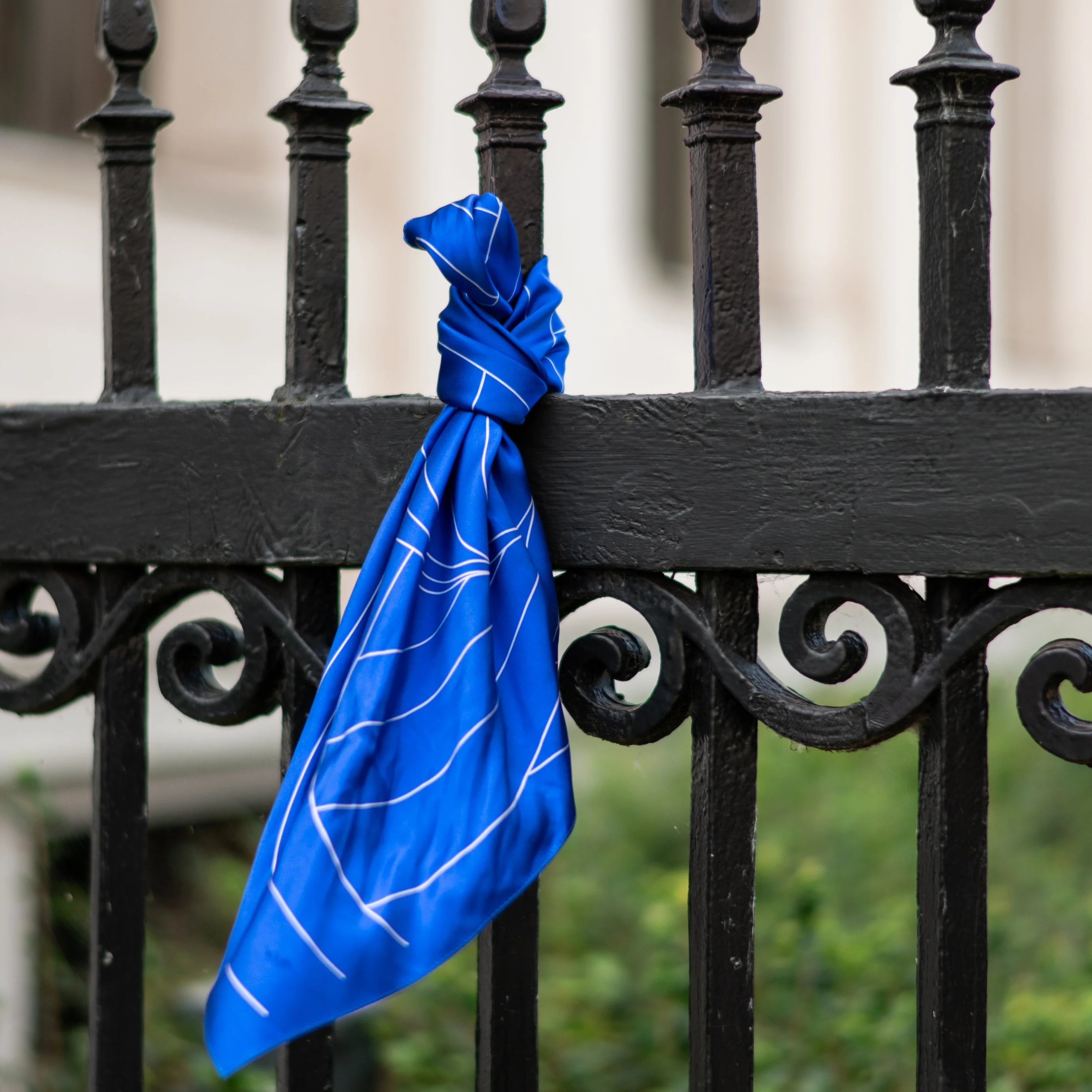 Silkeskjerf Palma Royal Blue - Image 6