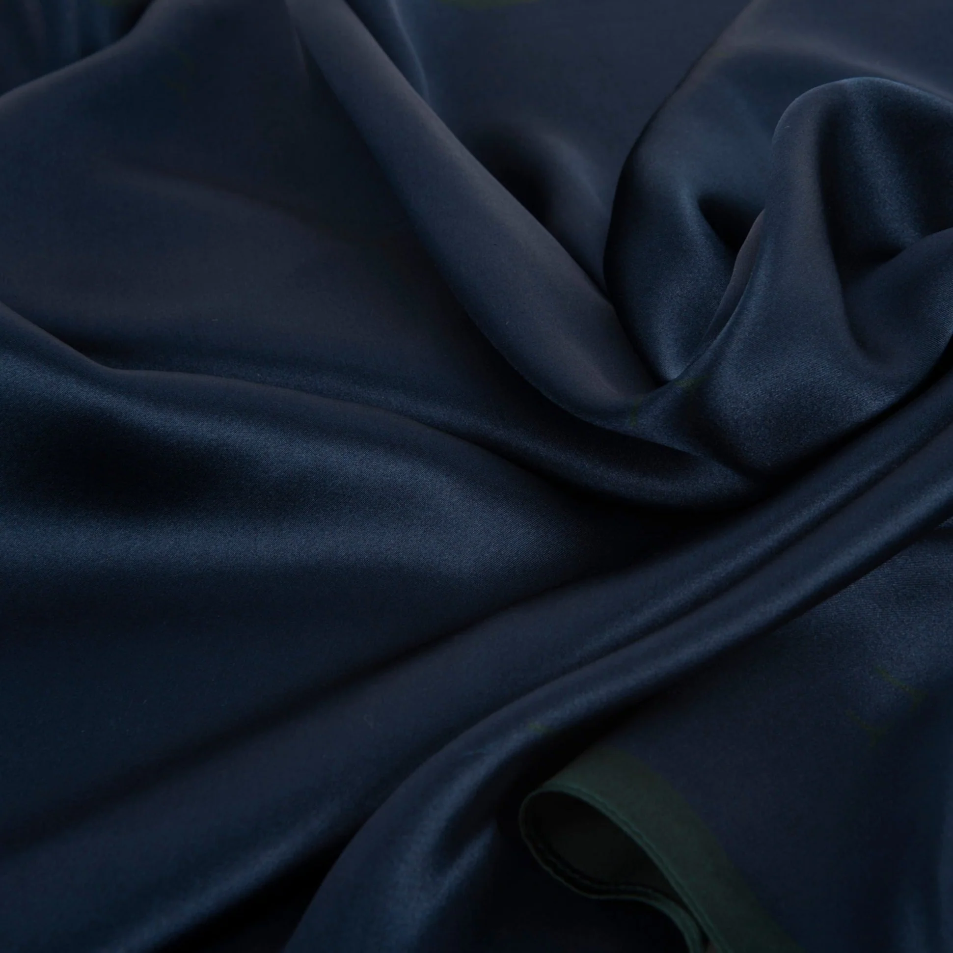 Silkeskjerf Paris Blue - Image 3