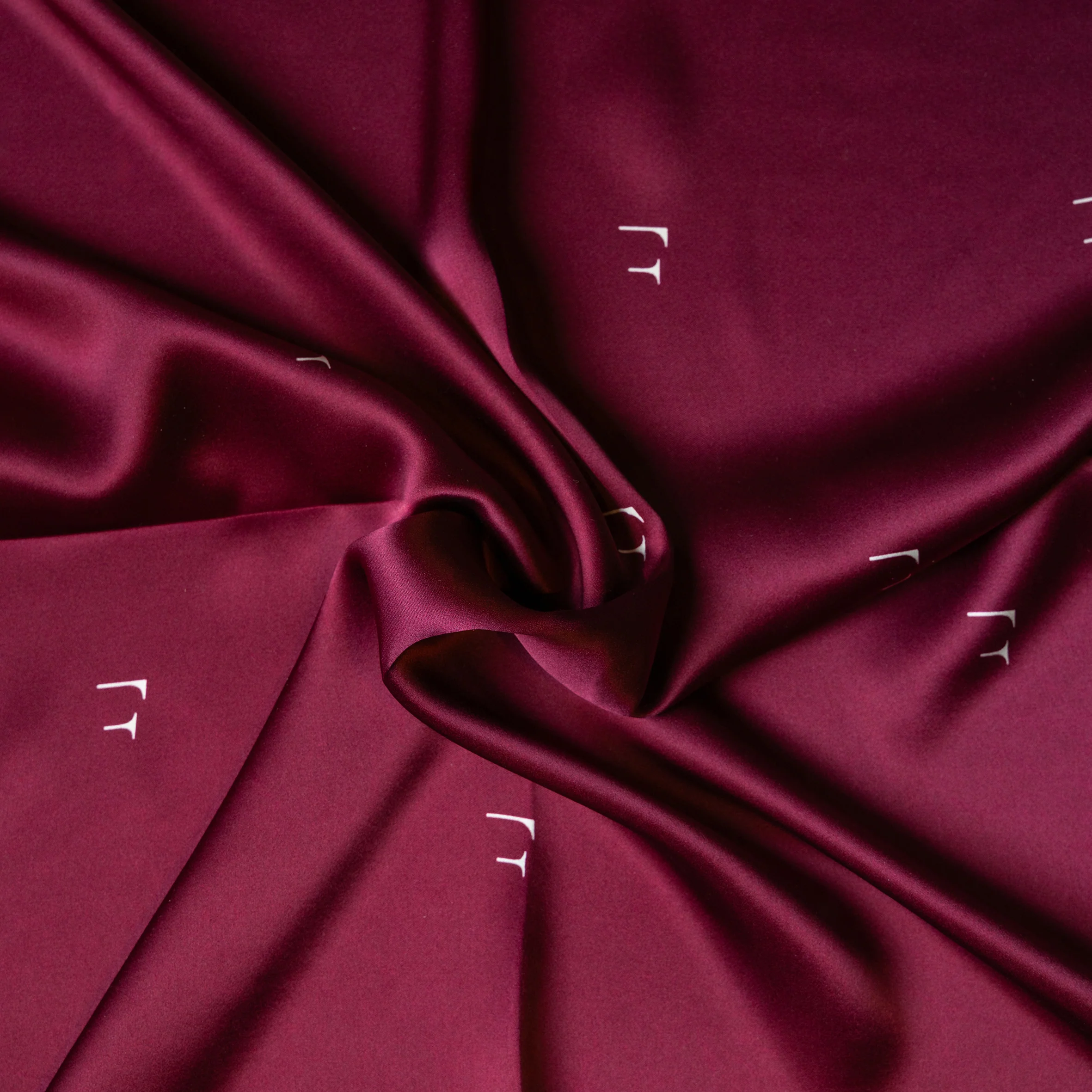 Silkeskjerf Paris Burgundy - Image 3