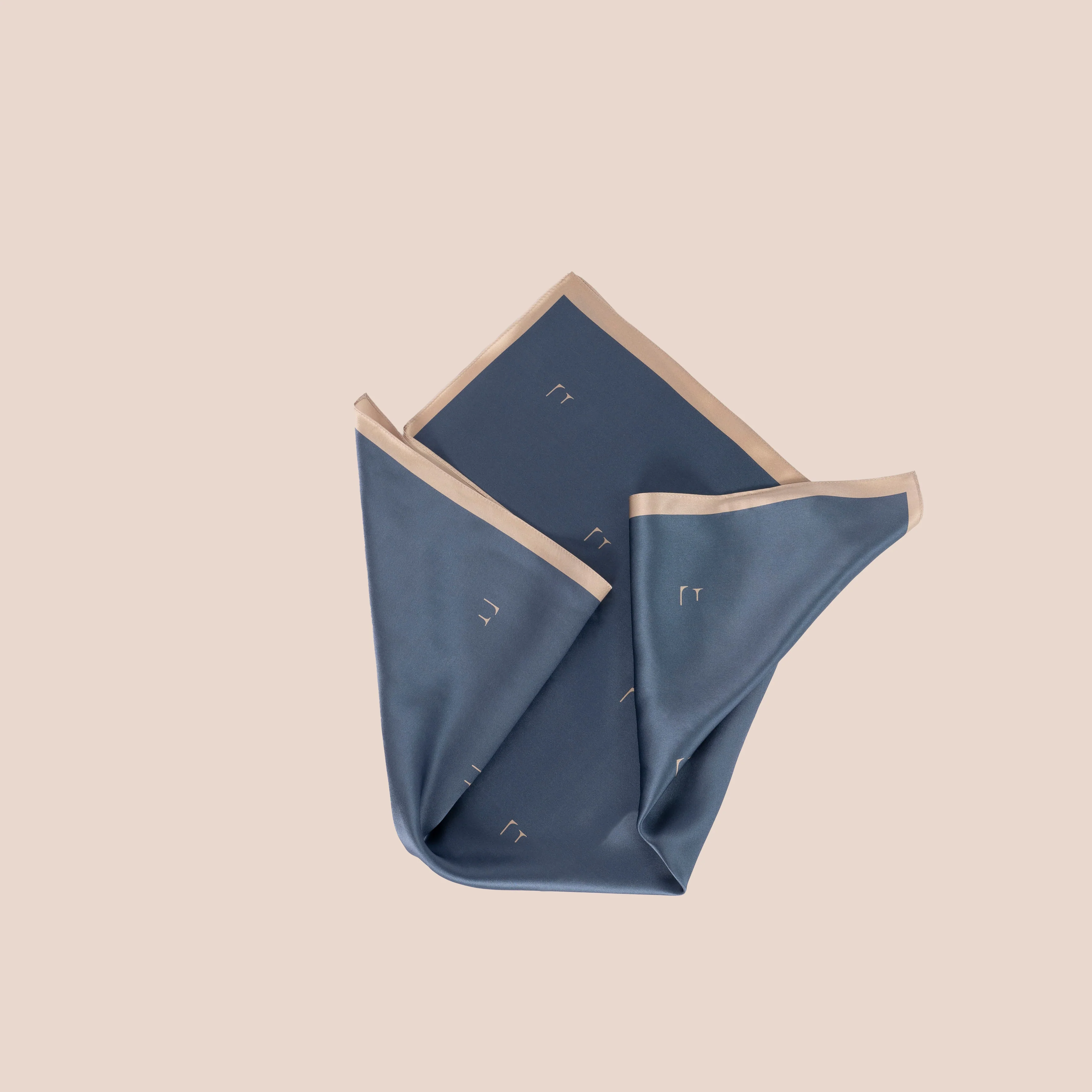 Silkeskjerf Paris Light Blue - Image 6